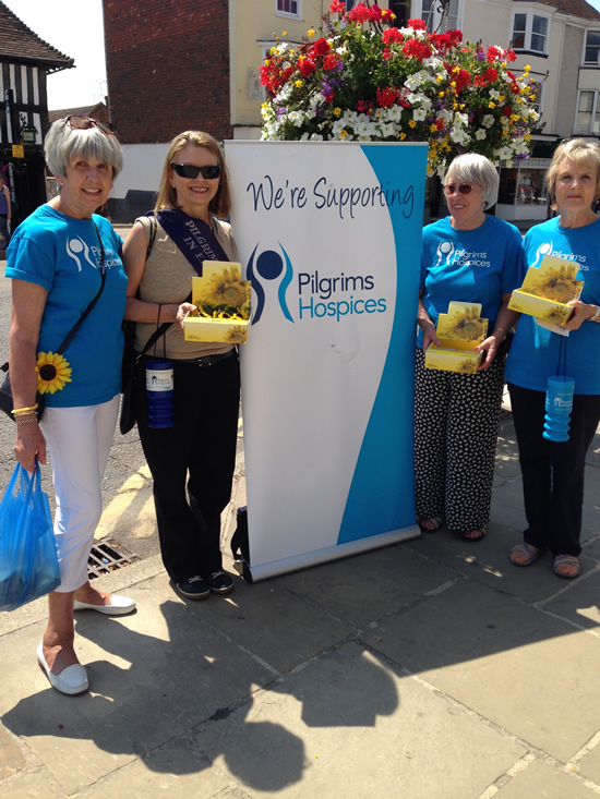 Sue Ferguson collecting for he Pilgrims Hospice