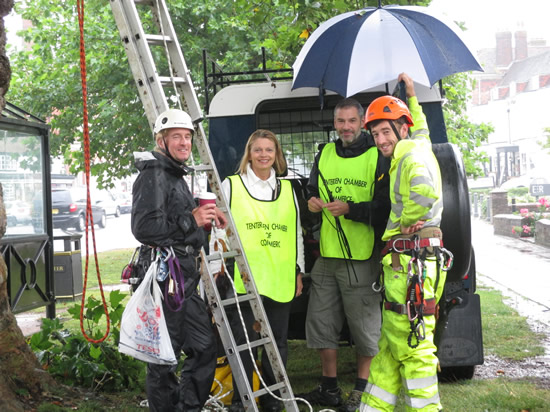 Tenterden Christmas lights - test tree lights going up